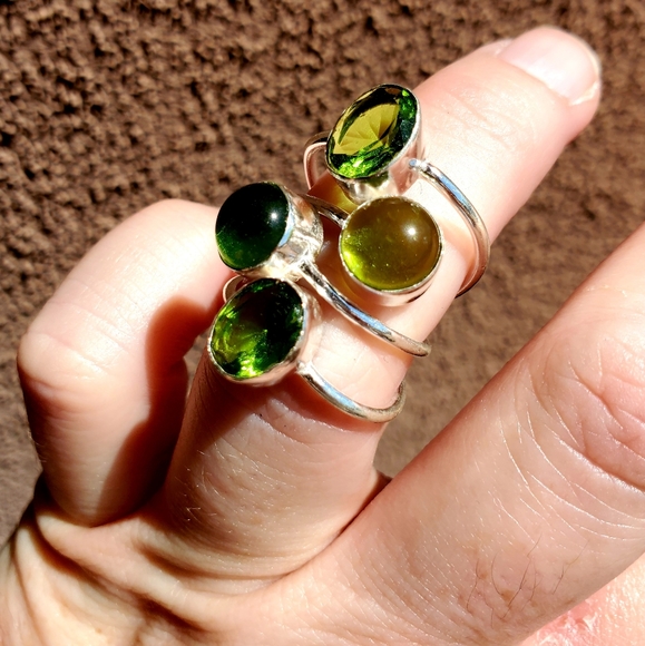 New Peridot Silver Ring. - Picture 3 of 8